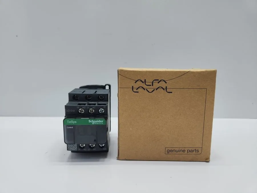 Контактор Schneider Electric TeSys D LC1D12 IEC Contactor 12A AC 110-120V Coil 3