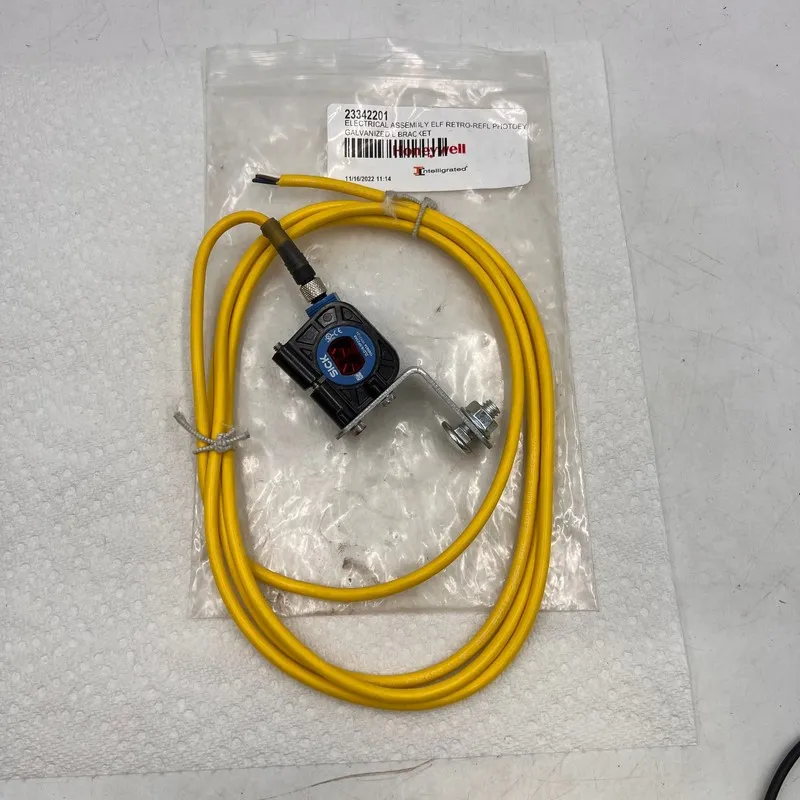 Фотоэлектрический датчик SICK ZLD18-5PZ3A8 1089834 SimpleSense Photoelectric Sen