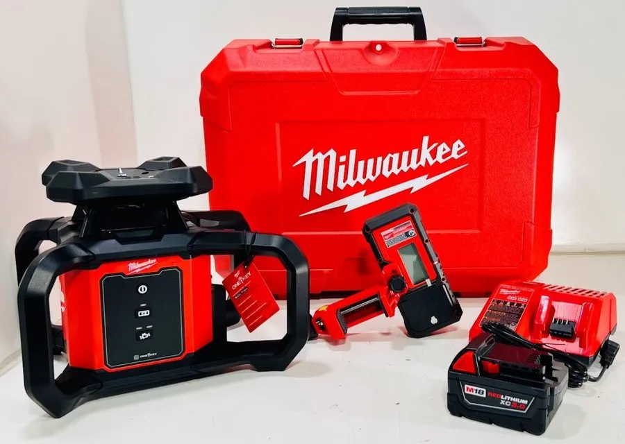 Нивелир Milwaukee M18 Red Exterior Rotary Laser Level Kit w/ Receiver 3701-21