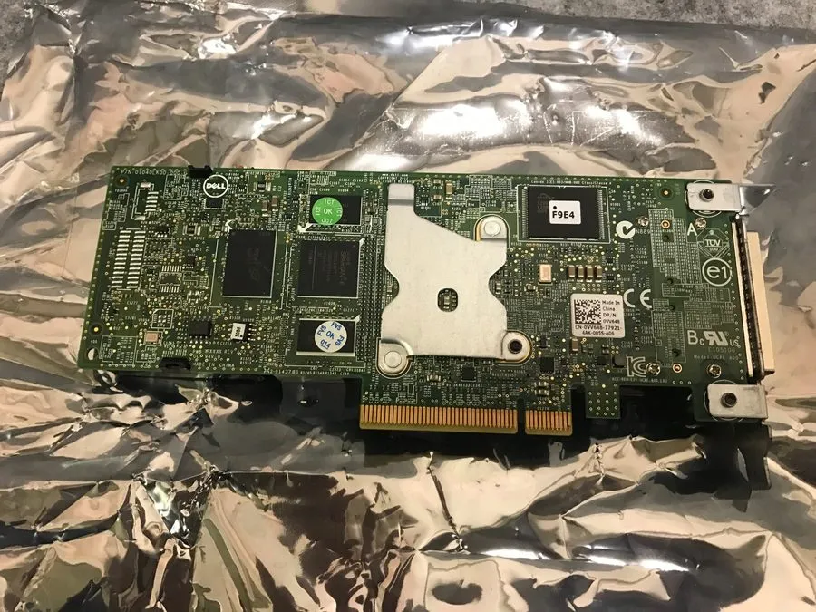 Контроллер Dell VV648 PERC H810 1GB 6G SAS RAID Controller Card W Battery 70K80