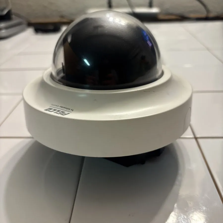 Камера Pelco By SCHNEIDER ELECTRIC IMP1110-1 Camera — фото лота 1