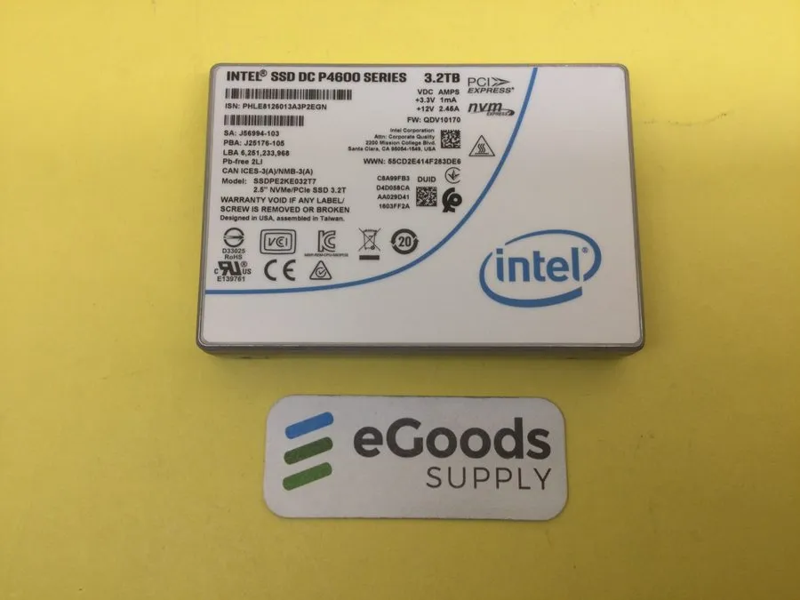 SSD-накопитель Intel DC P4600 Series 3.2TB PCIe 3.1 x4 NVMe 2.5'' U.2 SSD SSDPE2