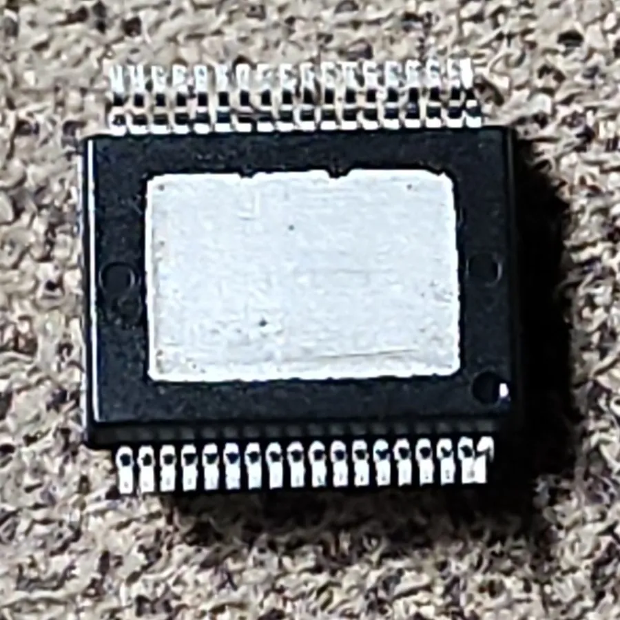 Микросхема STMicroelectronics ND7004AY ND7004 Series 4-Wire Interface IC SMD 32- — фото лота 2