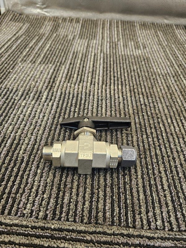Клапан Parker 8Z-B8LJ-SSP: 1/2" Tube OD Stainless Steel 2-Way Ball Valve