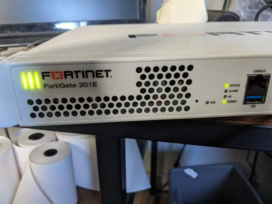 Межсетевой экран Fortinet FortiGate 201E Security Firewall Network FG-201E 14-Po
