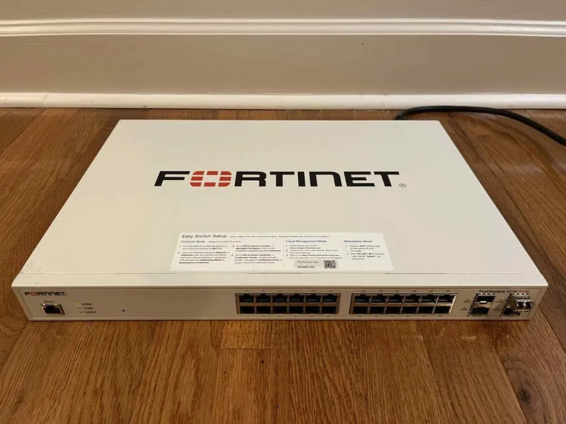 Коммутатор Fortinet FortiSwitch FS-124E-POE Ethernet Switch, 24-Port