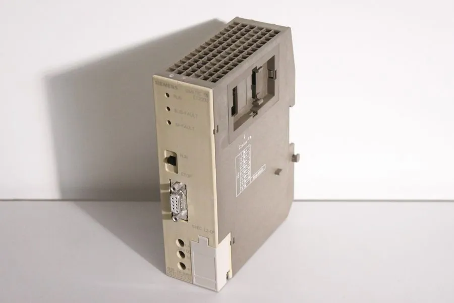 Модуль ввода-вывода SIEMENS SIMATIC S5 ET200U 6ES5318-8MB11 E:01 Connection Inte