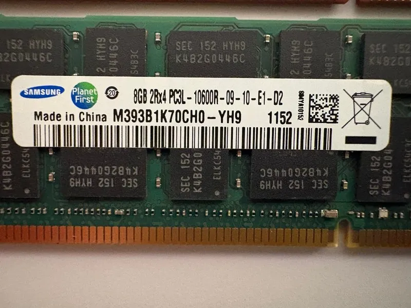 Модуль памяти Samsung 8GB (1 x 8GB) PC3-10600 (DDR3-1333) M393B1K70CH0YH9. 2 Sti
