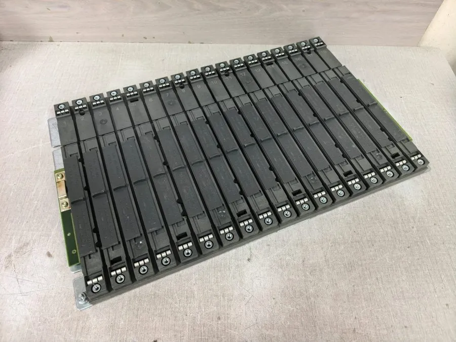 ПЛК SIEMENS SIMATIC S7 6ES7400-1TA01-0AA0 PROGRAMMABLE LOGIC CONTROLLLER
