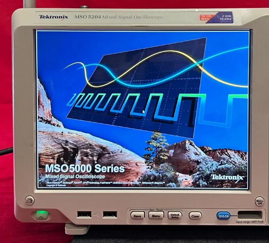 Осциллограф I Pcs Tektronix MSO5204 4 Ch, 2 GHz, 10 GS/s Mixed Signal Oscillosco