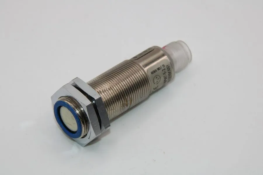 Датчик приближения Contrinex UTS-1181C-303 Ultrasonic Proximity Sensor — фото лота 1