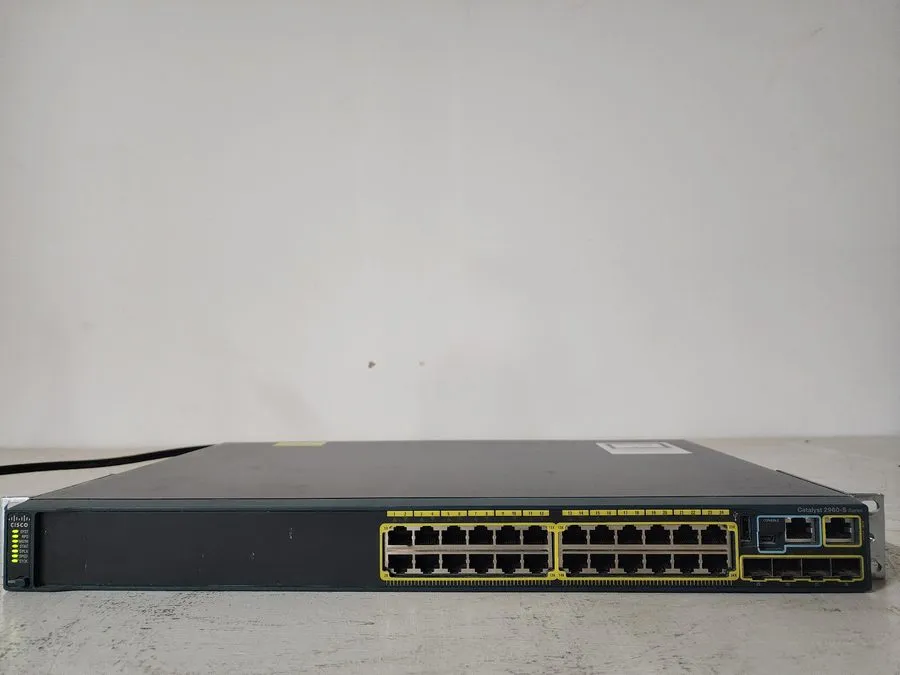Коммутатор Cisco Catalyst 2960S-24-Port WS-C2960S-24TS-L Ethernet Switch (J955)