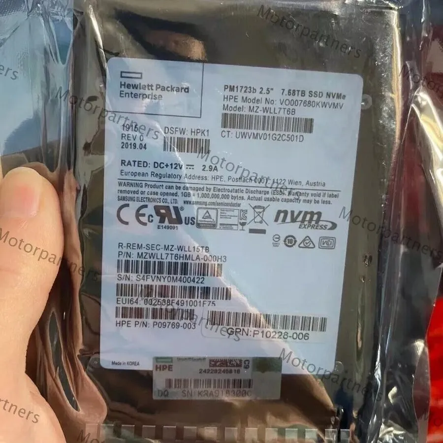 SSD-накопитель Samsung PM1723b 7.68TB SSD NVME MZ-WLL7T6B U.2 MZWLL7T6HMLA-000H3