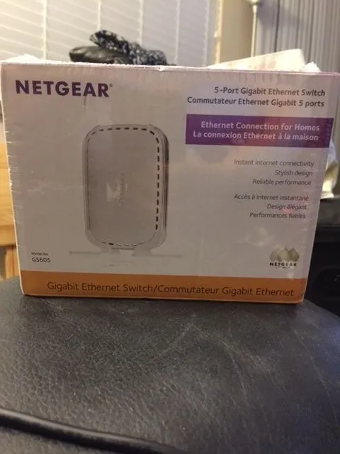 Коммутатор NETGEAR 5-Port Gigabit Ethernet Switch (GS605NA) -fast