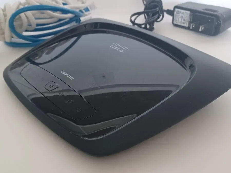 Маршрутизатор Cisco Linksys WRT110 RangePlus Wireless G 4-Port 2.4GHz Router — фото лота 4