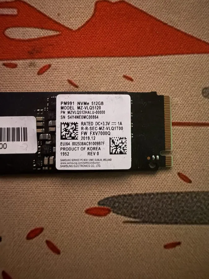 SSD-накопитель Samsung PM991 NVMe 512GB M.2 2280 SSD MZVLQ512HALU-000H1 MZ-VLQ51