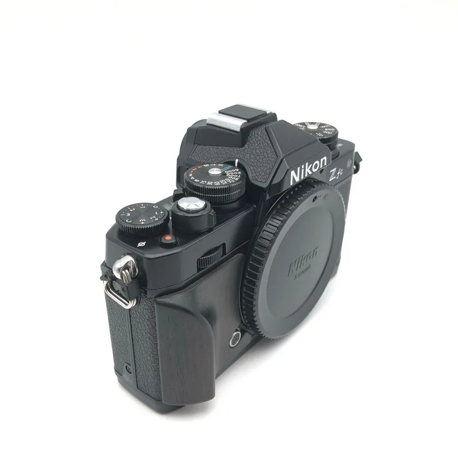 Фотокамера NIKON Z fc 20.8MP Mirrorless Digital Camera Body -black (shutter 3906 — фото лота 2