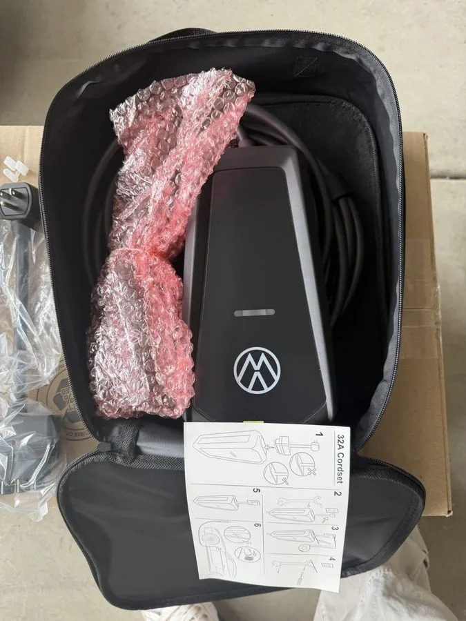 Аккумулятор Volkswagen EV Charger Cable Dual Voltage Level 1 & 2 11A.054.410 — фото лота 1