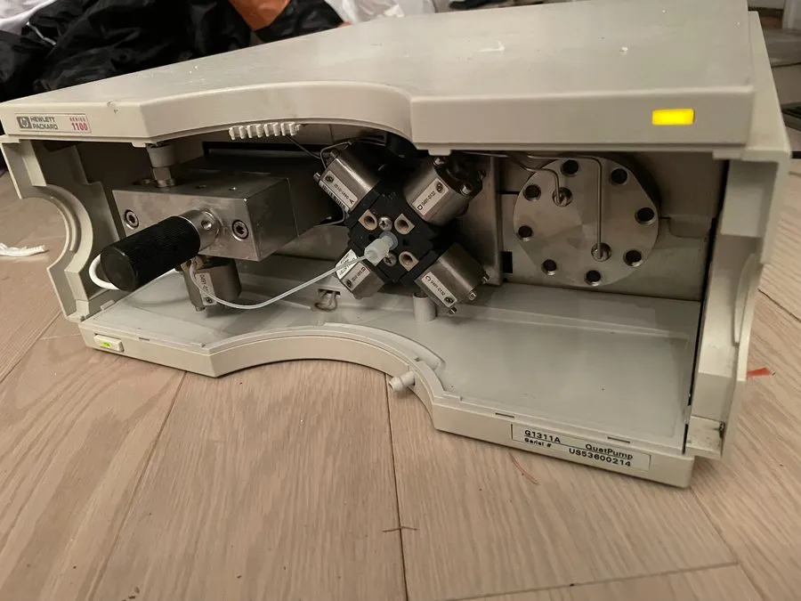 Хроматограф Agilent 1100 HPLC G1311A Quat Pump Fair Condition