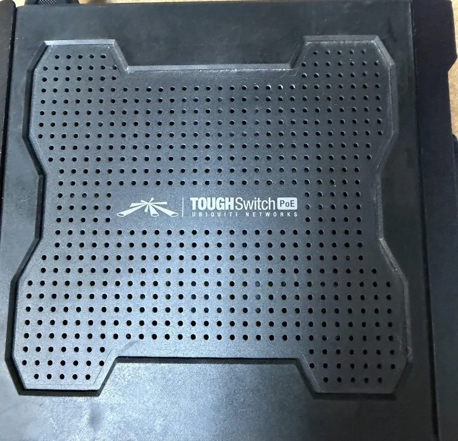 Коммутатор Ubiquiti TS-8-PRO ToughSwitch Pro 8-Port Gigabit PoE Switch 150W Mana