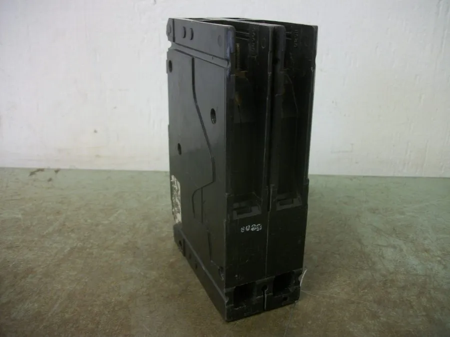 Автоматический выключатель Siemens Sentron ED42B125 125A 2-Pole Molded Case Circ