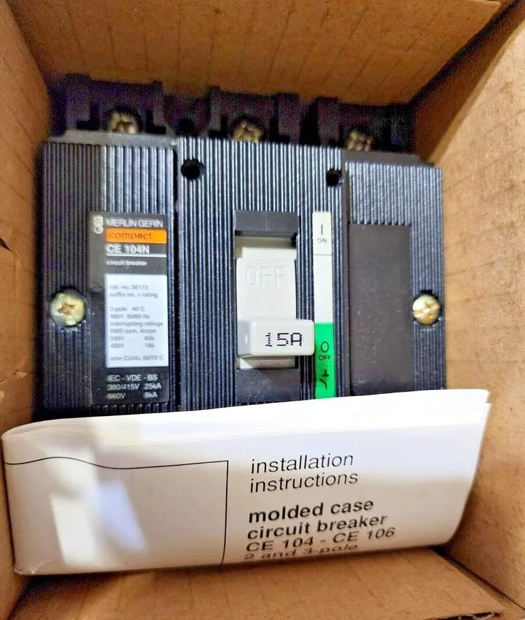 Автоматический выключатель Merlin Gerin 38113 CE104N Compact Circuit Breaker, 10