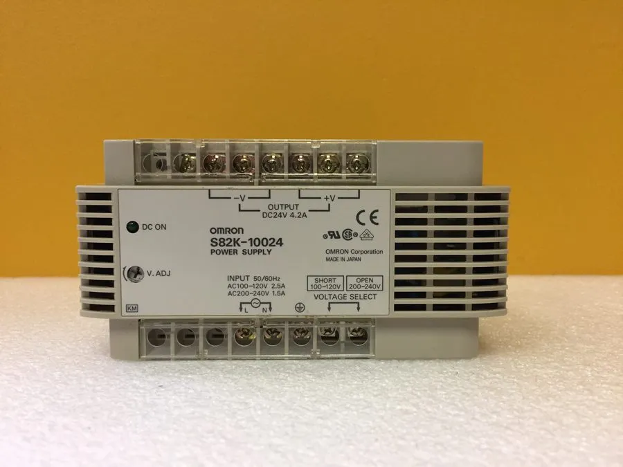 Блок питания Omron S82K S82K-10024 Switching Power Supply 24VDC 4.2A 100W DIN Ra