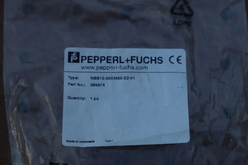 Датчик приближения PEPPERL + FUCHS NBB2-8GM30-E2-V1 Proximity Sensor 52028S