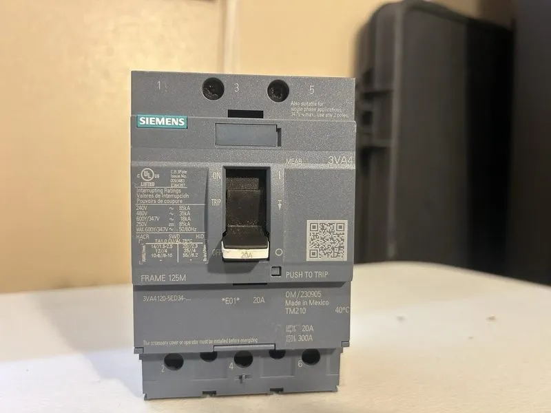 Автоматический выключатель Siemens 3VA4120-5ED34-0AA0 Breaker Takeout