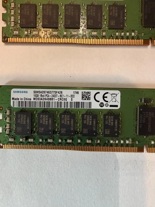 Модуль памяти Samsung M393A2K40BB1-CRC0Q 16GB DDR4 PC4-2400T ECC Workstation Ser