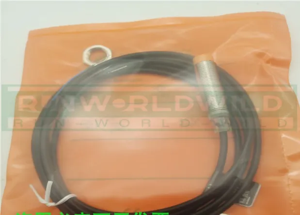 Датчик приближения One IFM IFS704 Proximity Switch Sensor