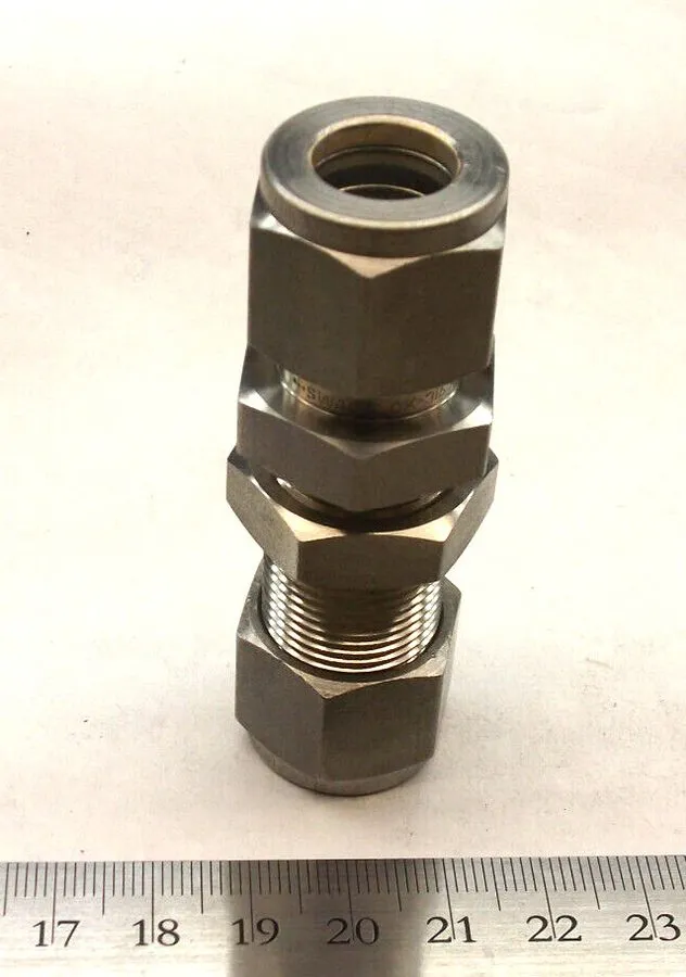 Фитинг Swagelok SS-810-61 Tube Fitting, Bulkhead Union, 1/2 in. Tube OD