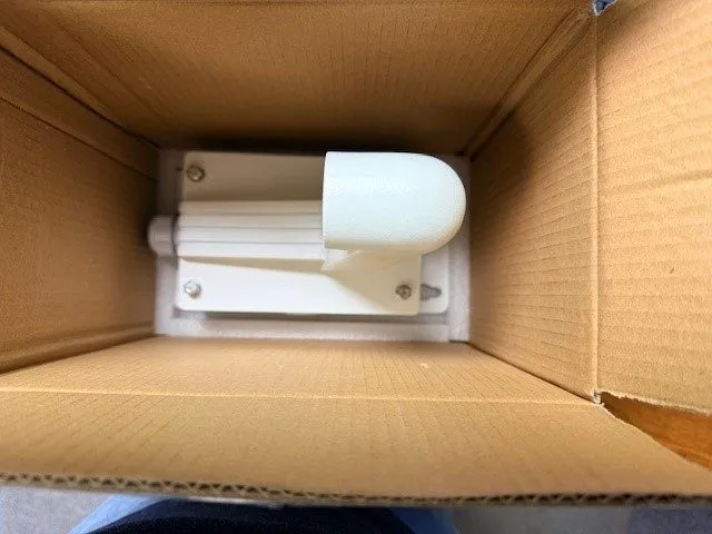 Камера Hikvision WML 302700464 White Long Camera Wall Mount Bracket w/ Junction