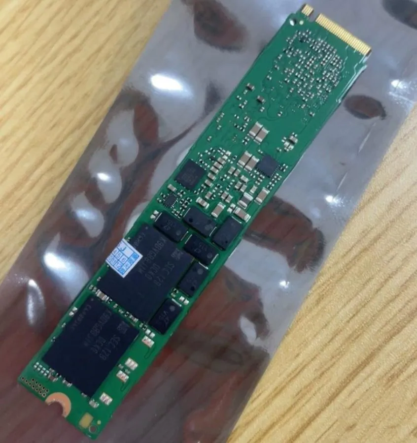 SSD-накопитель Samsung PM983 3.84TB SSD M.2 22110 PCI Express 3.0 x4 NVMe MZ1LB3