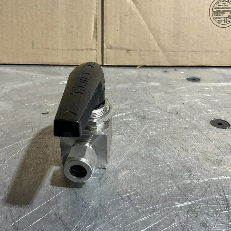 Клапан Swagelok SS-45S8 Stainless Steel Ball Valve 2500psig 1/2"