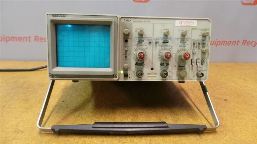 Осциллограф Tektronix 2213A 60MHz 2 Channel Oscilloscope.