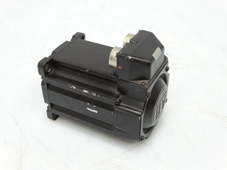 Серводвигатель Allen Bradley MPL-B420P-MJ22AA MPL Series Servo Motor