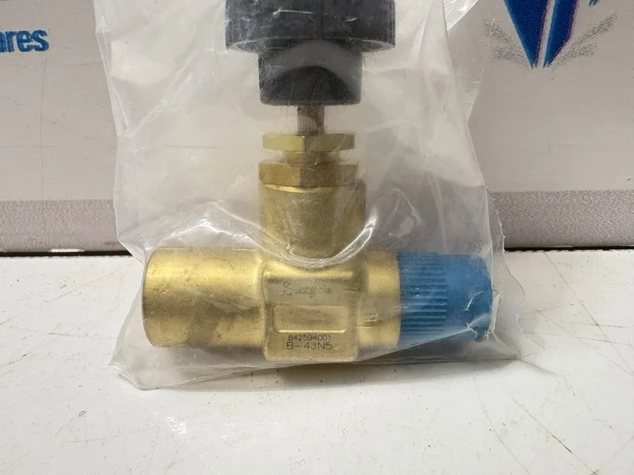 Клапан SWAGELOK B-4JN5 BRASS SCREWED-BONNET NEEDLE VALVE FNSP