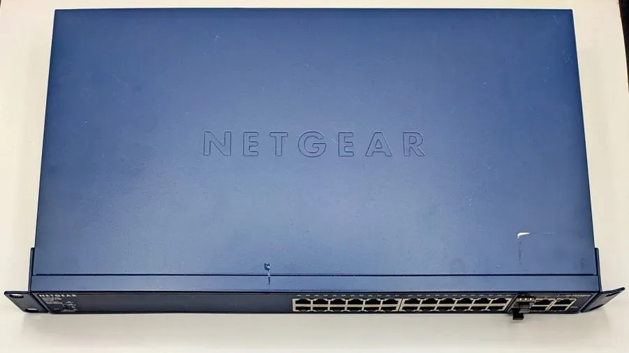 Коммутатор NetGear ProSafe (GS728TP) 24-Port Rack-Mountable Switch