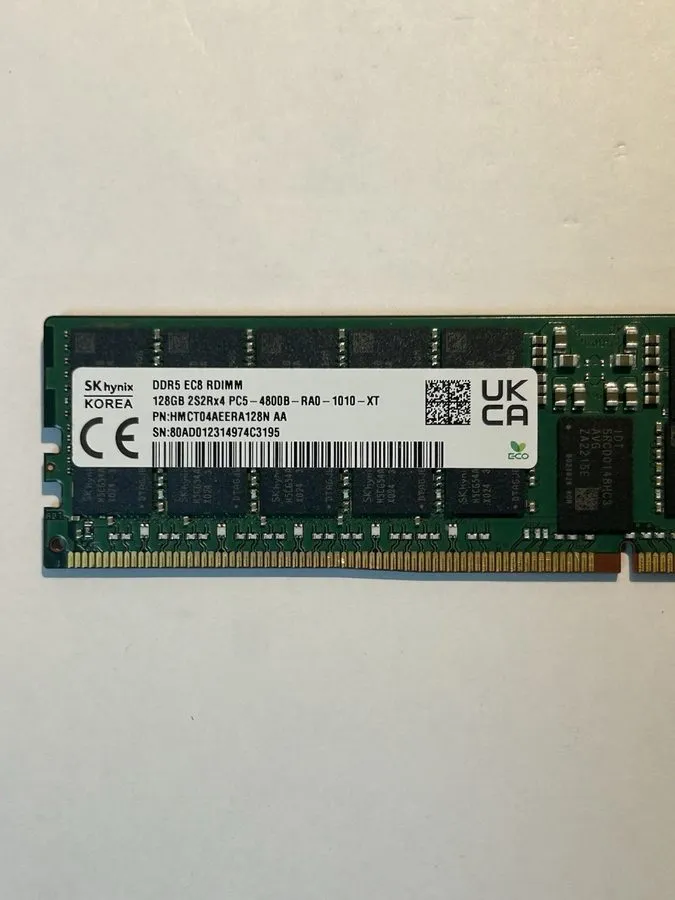 Модуль памяти Hynix HMCT04MEERA128N 128GB 2S2Rx4 PC5-4800B DDR5 EC8 RDIMM Server
