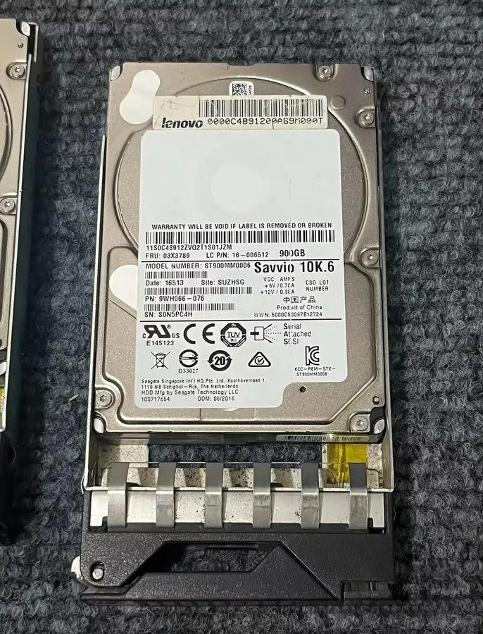 Жёсткий диск Lenovo 900GB 10K SAS 6Gb/s 2.5" HDD w/Tray 03X3789 TD340 RD430 RD44