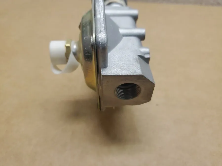 Трубопроводная арматура 316091706 Frigidaire Electrolux Gas Range Pressure Regul — фото лота 2