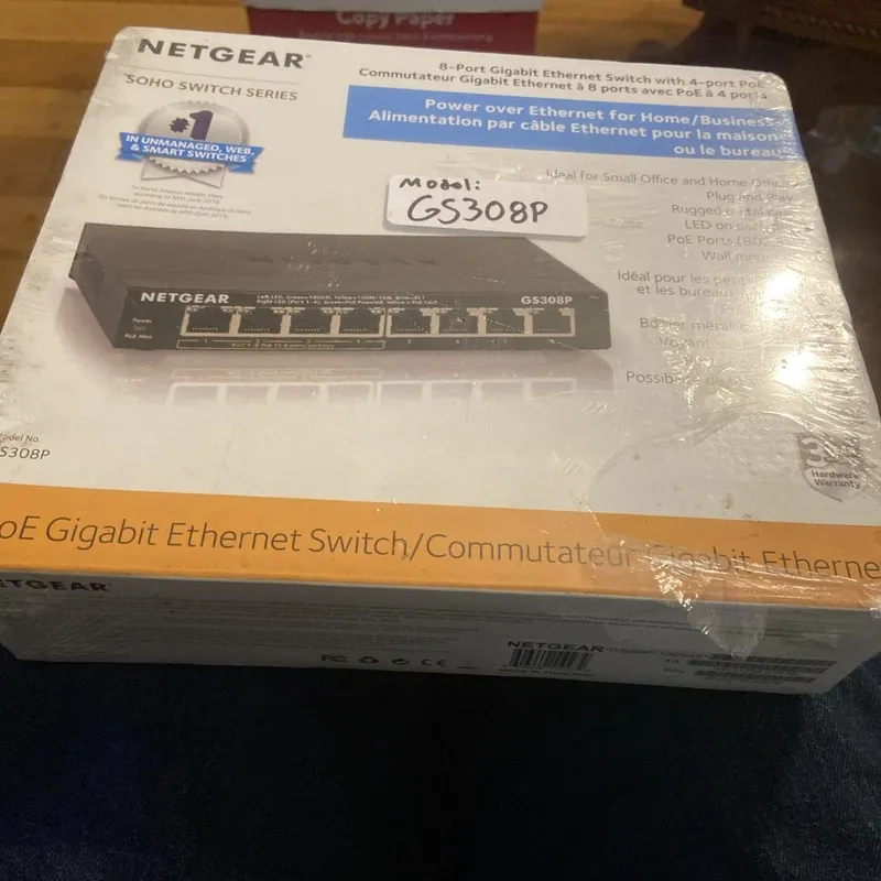 Коммутатор Netgear GS308P 8-PORT Gigabit Ethernet Switch w/ 4-PORT PoE Switch; 6