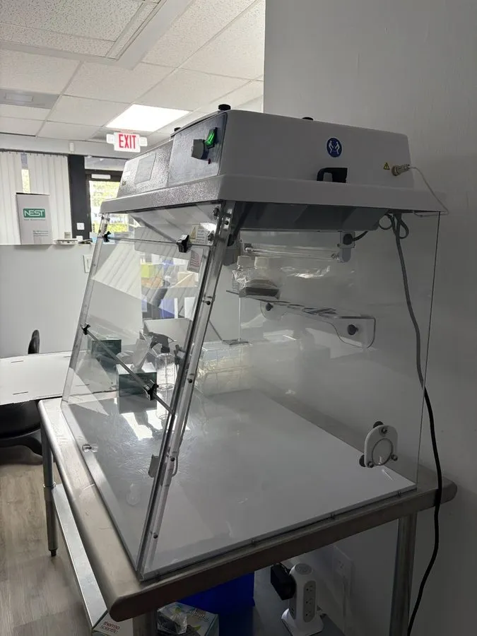 Амплификатор Mystaire MY-PCR32 PCR Prep Lab Station Laminar Flow Hood 32" Clean