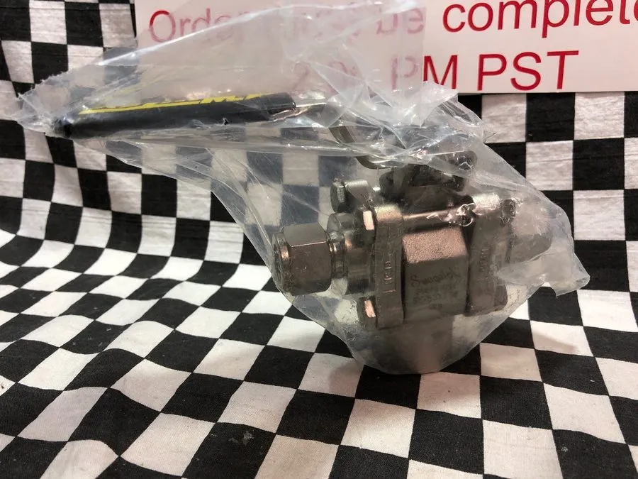 Клапан Swagelok SS-63XTS8 SS 3-Piece 60 Series 3-Way Ball Valve FNSP