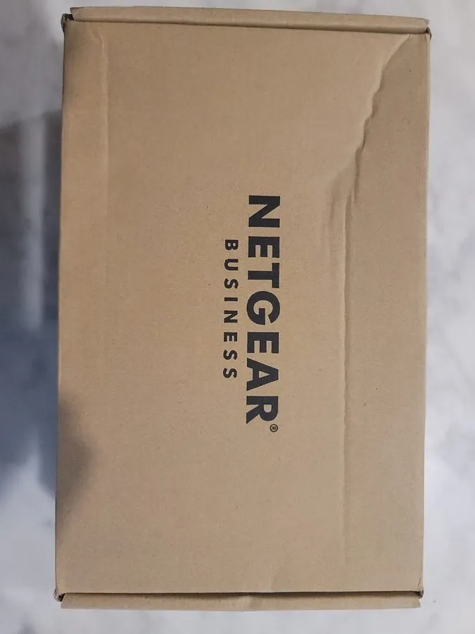 Коммутатор NETGEAR GS308EP-100NAS 8-Port PoE Gigabit Ethernet Plus Switch