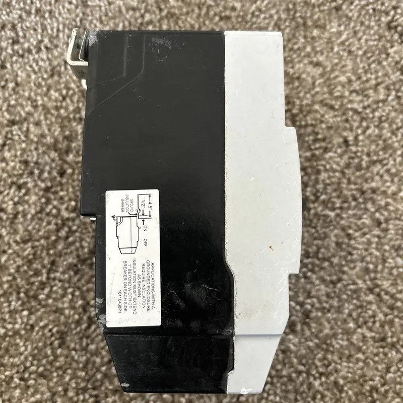 Автоматический выключатель TEYH3060B GE ABB 3POLE 60AMP 480V BOLT ON CIRCUIT BRE — фото лота 1