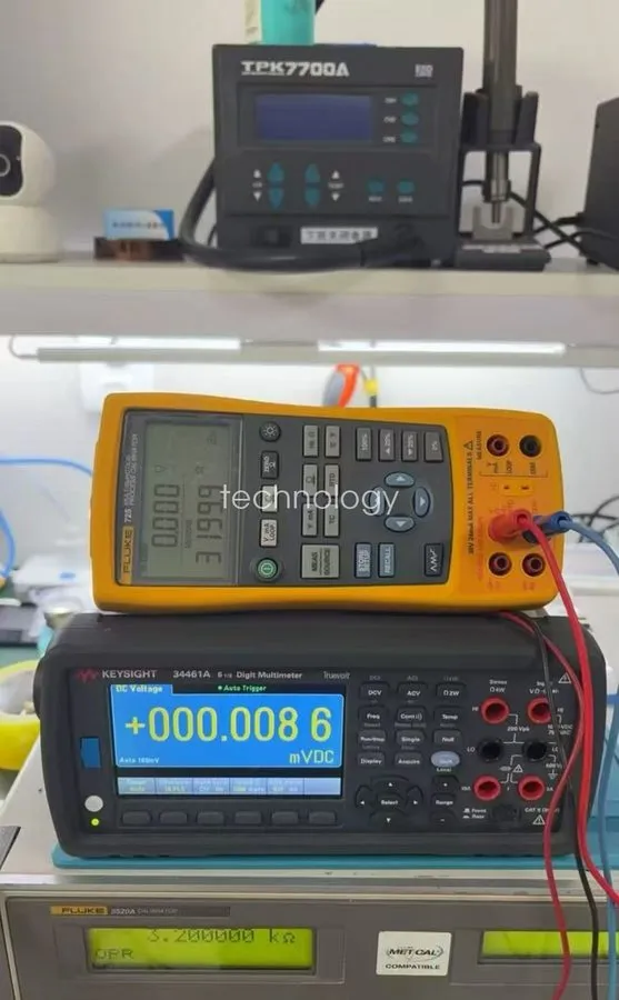 Калибратор Fluke 725 Multifunction Process Calibrator Testing with accessories-5 — фото лота 2