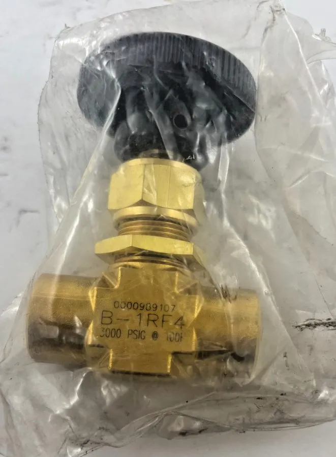 Клапан Swagelok B-1RF4 Brass Integral Bonnet Needle Valve FNSP