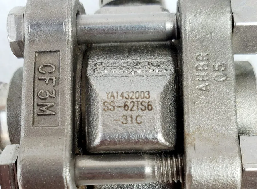 Клапан SWAGELOK SS-62TS6 3/8” tube ball valve 316 SS Stainless Steel